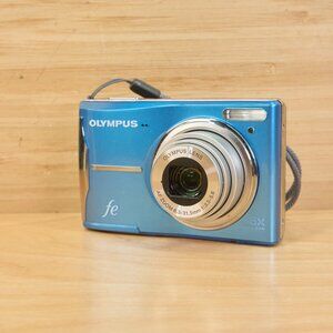 Vintage Olympus FE 46 12MP Digital camera, 5X Optical Zoom, Tested